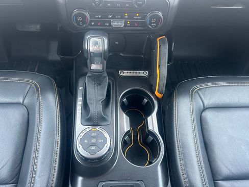 Used 2021 Ford Bronco Badlands image 12