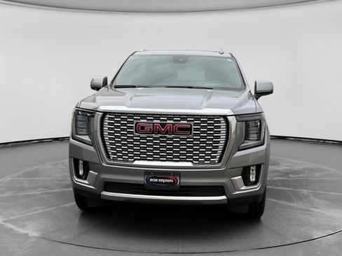 Used 2023 GMC Yukon XL Denali w/ Denali Reserve Package AWD/4WD image 8