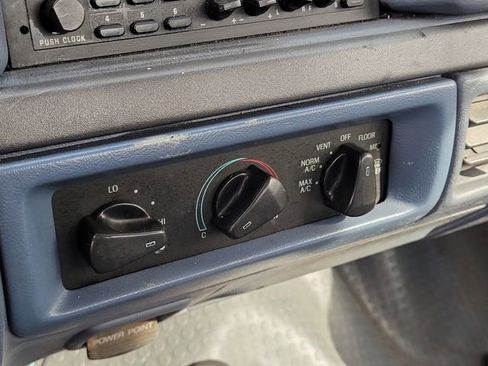 Used 1993 Ford F350 Custom image 15