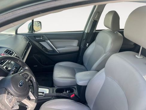 Used 2017 Subaru Forester 2.5i Limited AWD/4WD image 9