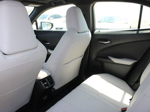Used 2025 Lexus UX 300h FWD image 9