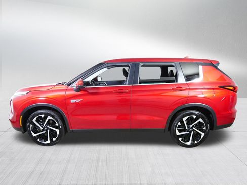 Used 2023 Mitsubishi Outlander SE AWD/4WD image 4