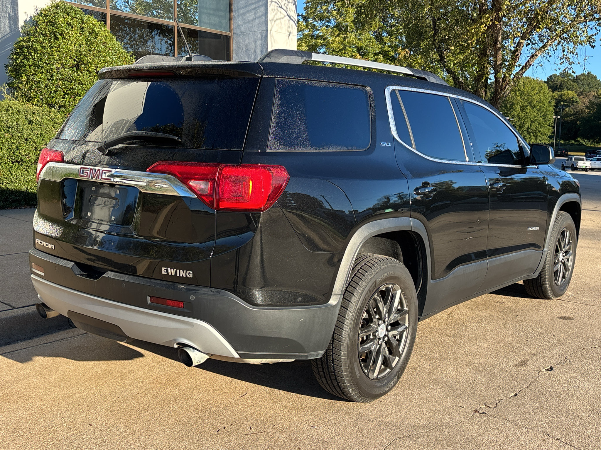 Used 2018 GMC Acadia SLT FWD image 8