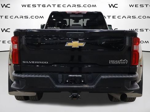 Used 2024 Chevrolet Silverado 3500 High Country w/ High Country Premium Package AWD/4WD image 4