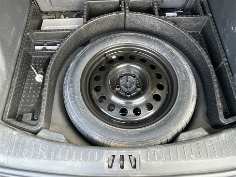 Used 2017 Ford Escape Titanium AWD/4WD image 11