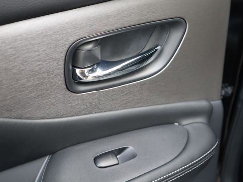 Certified 2024 Nissan Murano SV w/ SV Midnight Edition Package image 34