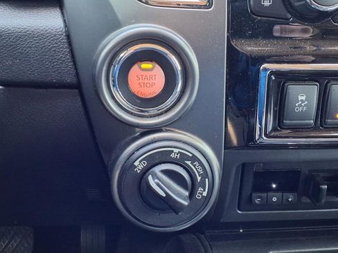 Used 2019 Nissan Titan Platinum Reserve image 20