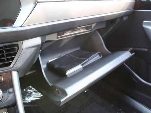 Used 2019 Volkswagen Jetta SEL Premium FWD image 20