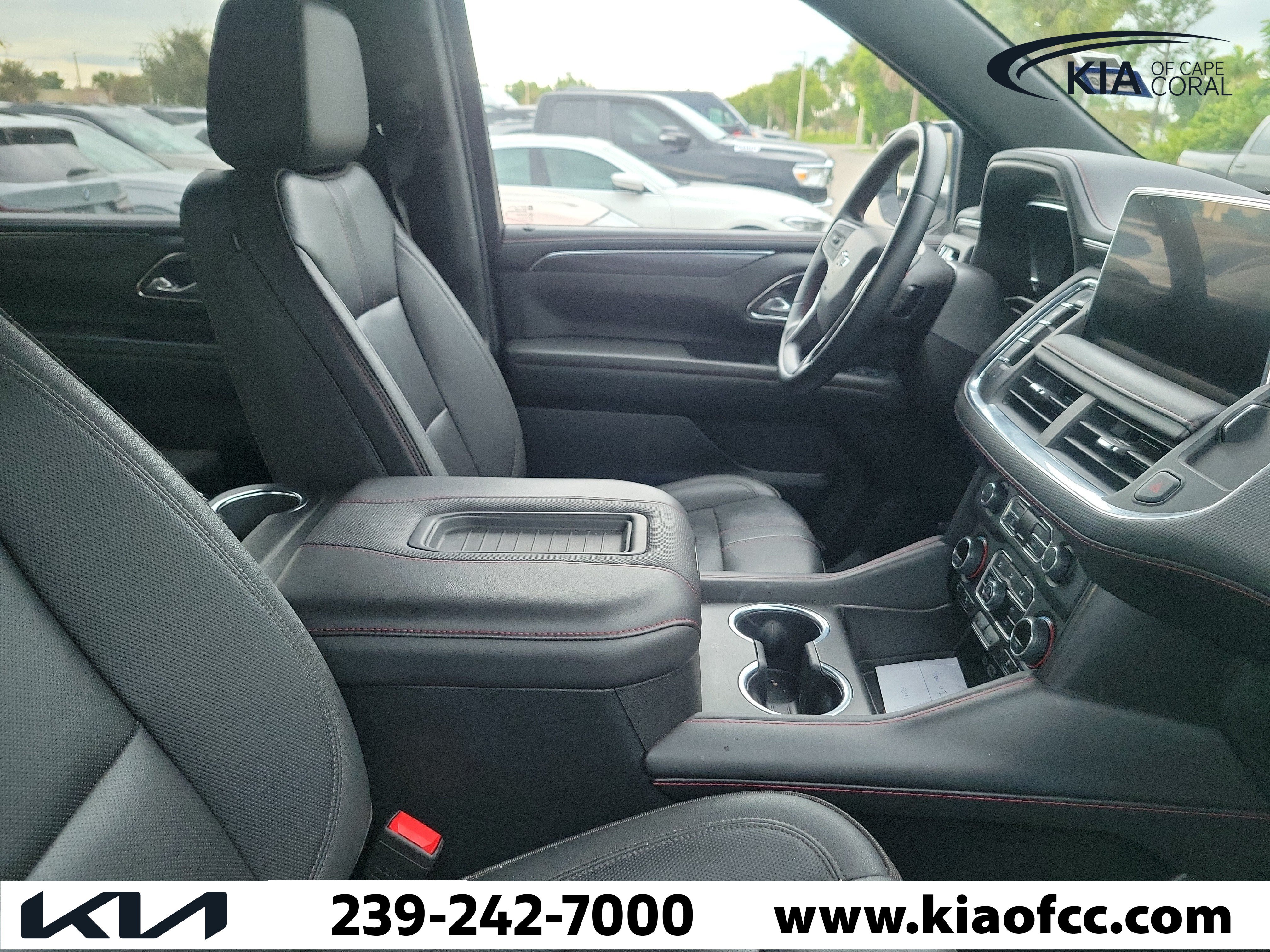 Used 2024 Chevrolet Suburban RST RWD image 8