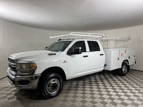 New 2024 RAM 3500 Tradesman w/ Chrome Appearance Group image 10