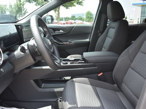 New 2026 Chevrolet Equinox LT w/ Safety and Technology Package FWD image 13