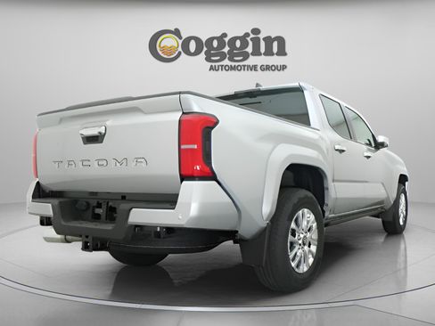 New 2026 Toyota Tacoma Limited AWD/4WD image 16