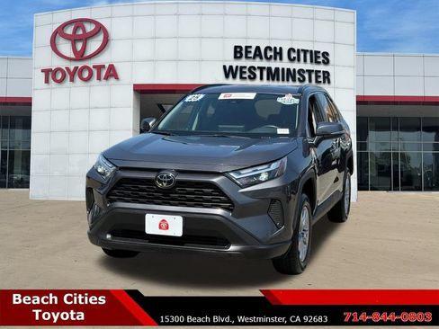 Certified 2025 Toyota RAV4 XLE FWD image 5