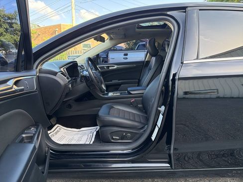 Used 2017 Ford Fusion SE w/ Equipment Group 201A FWD image 24