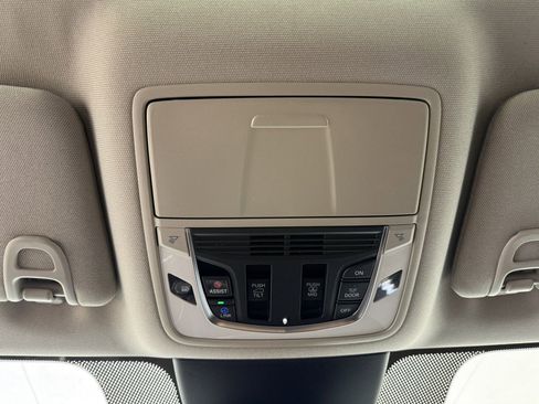 Used 2024 Acura MDX SH-AWD w/ Advance Package image 26