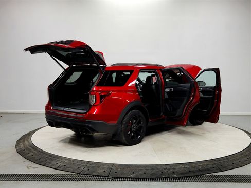 Used 2023 Ford Explorer ST w/ Equipment Group 401A image 15