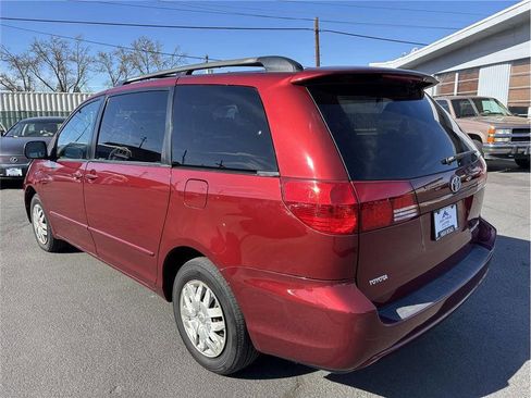 Used 2004 Toyota Sienna LE image 3
