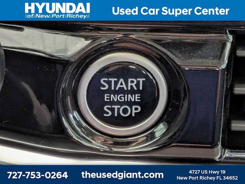 Used 2024 Nissan Pathfinder SV w/ Lighting Package (N92) FWD image 38