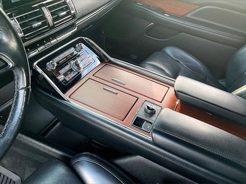 Used 2021 Lincoln Navigator L Reserve image 17