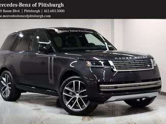 Used 2025 Land Rover Range Rover SE video 1