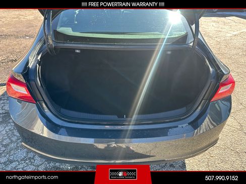 Used 2016 Chevrolet Malibu LT image 5