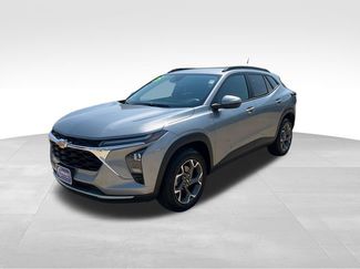 Used 2025 Chevrolet Trax LT w/ Driver Confidence Package FWD 360° Tour