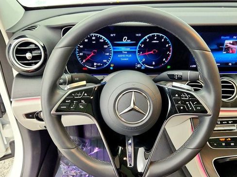 Used 2021 Mercedes-Benz E 350 4MATIC Sedan w/ Premium Package image 13