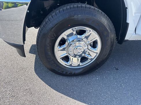 New 2026 RAM 2500 Tradesman AWD/4WD image 13