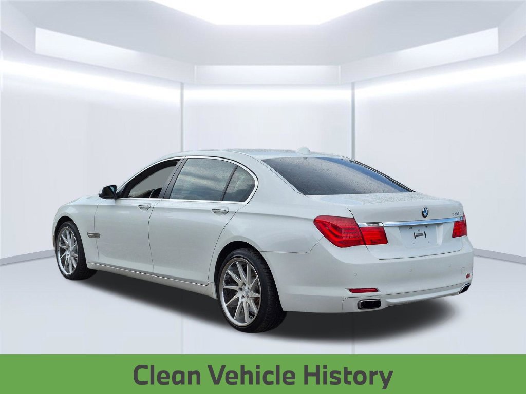 Used 2009 BMW 750Li RWD image 4