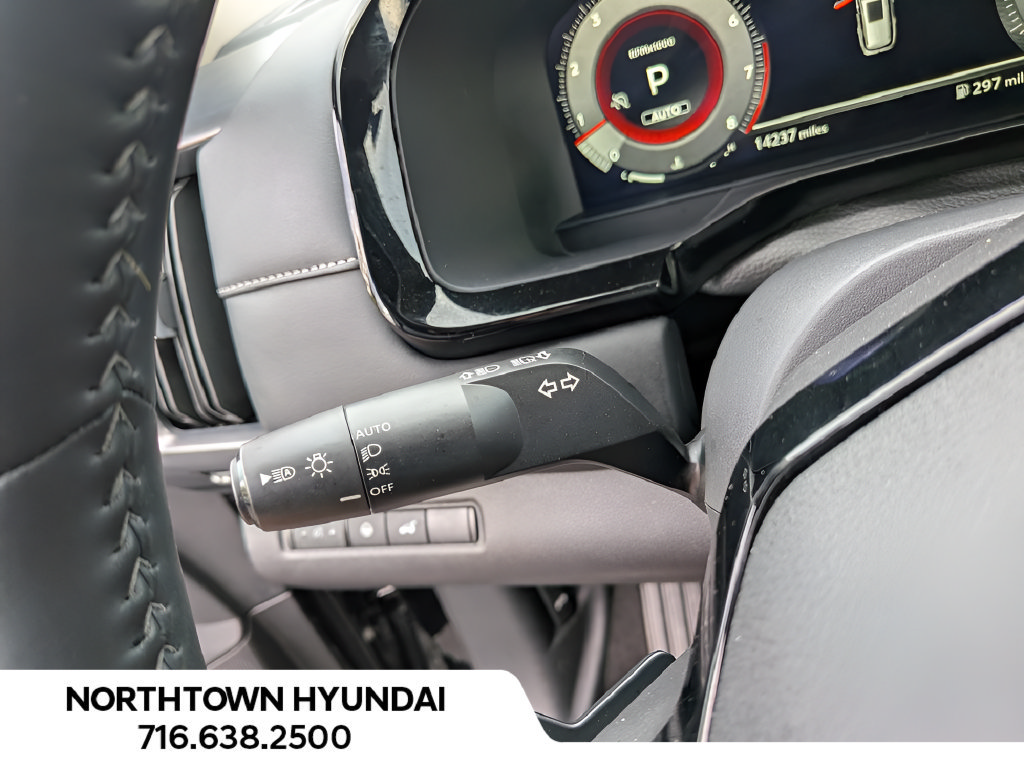 Used 2026 Nissan Pathfinder SL AWD/4WD image 26
