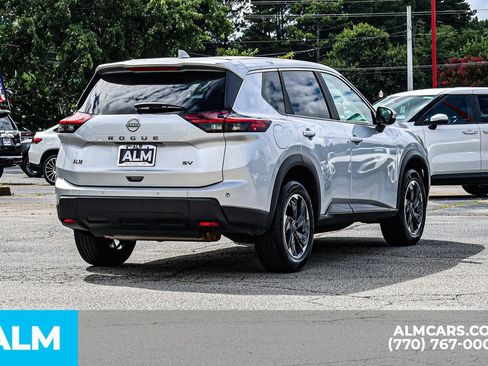Used 2024 Nissan Rogue SV FWD image 6