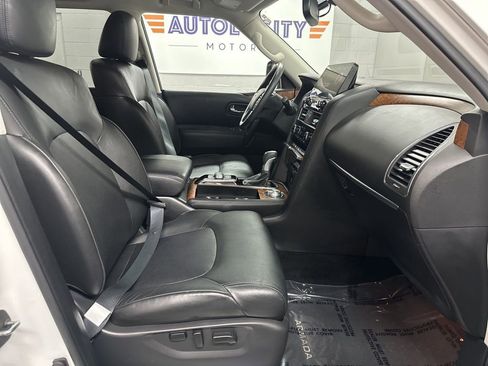 Used 2022 Nissan Armada SL w/ Captain's Chairs Package image 19