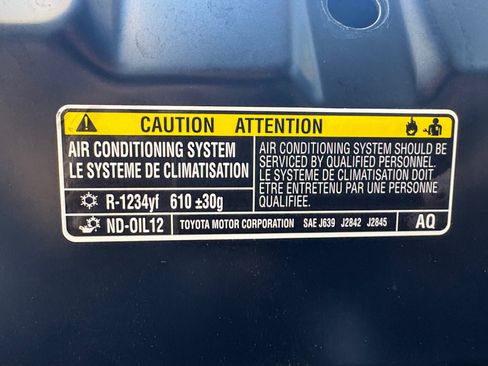 Used 2023 Toyota Camry SE FWD image 19