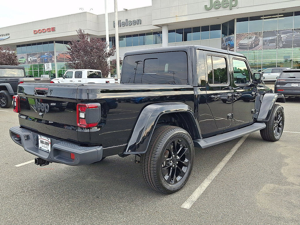 Used 2023 Jeep Gladiator Overland AWD/4WD image 31