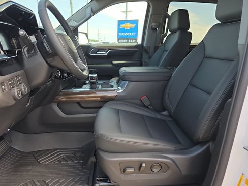 New 2026 Chevrolet Silverado 1500 RST w/ RST All Star Premium Package AWD/4WD image 10