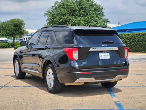Used 2020 Ford Explorer XLT w/ Equipment Group 202A RWD image 4