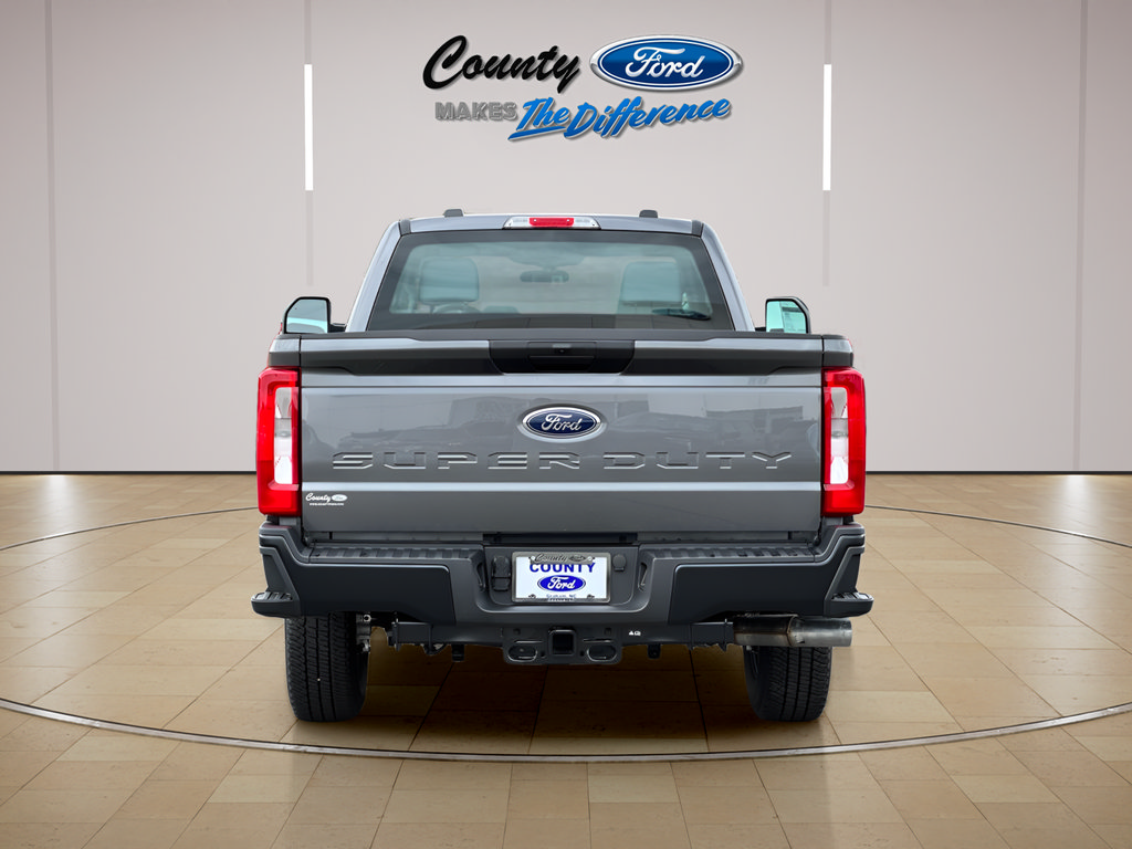 Used 2025 Ford F250 XL RWD image 11