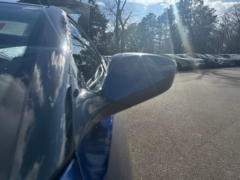 Used 2017 Hyundai Veloster Value Edition image 33