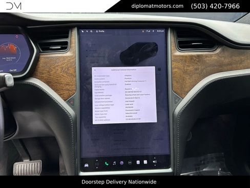 Used 2020 Tesla Model X image 34