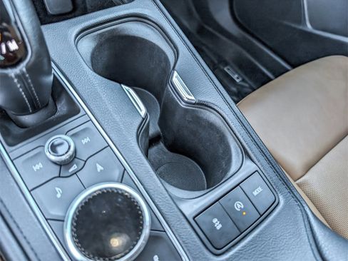 Used 2019 Cadillac XT4 Premium Luxury image 30