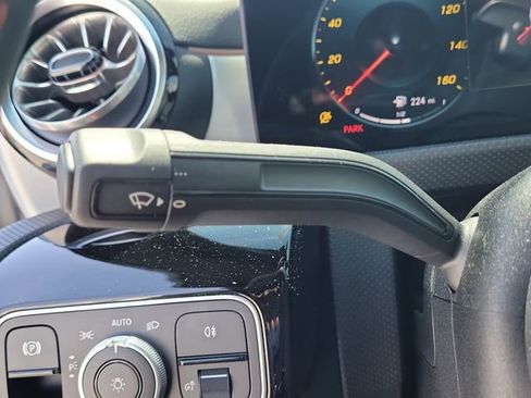 Used 2023 Mercedes-Benz CLA 250 image 25