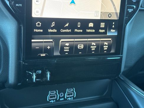 New 2026 RAM 2500 Laramie AWD/4WD image 19