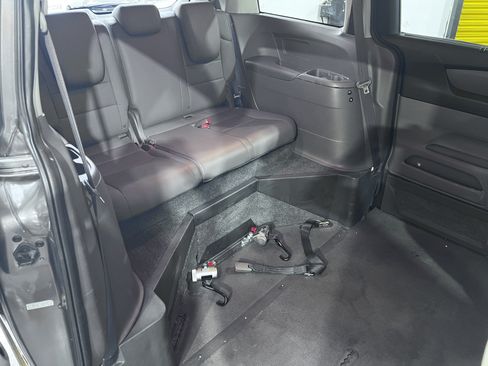 Used 2011 Honda Odyssey EX-L image 19