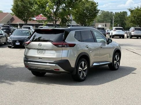Used 2021 Nissan Rogue Platinum AWD/4WD image 5