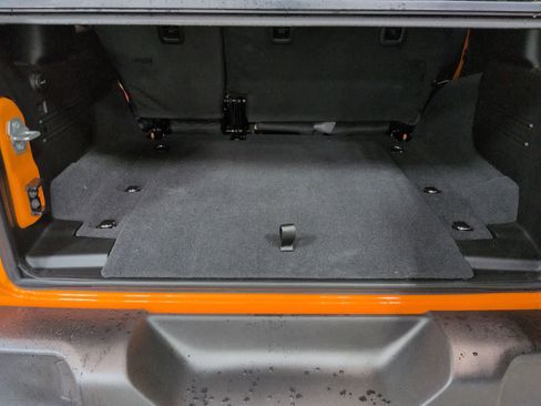 Used 2025 Jeep Wrangler Sport S image 34