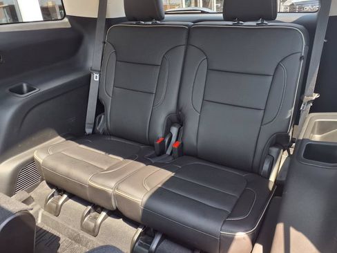 Used 2023 GMC Acadia Denali w/ Denali Technology Package FWD image 24