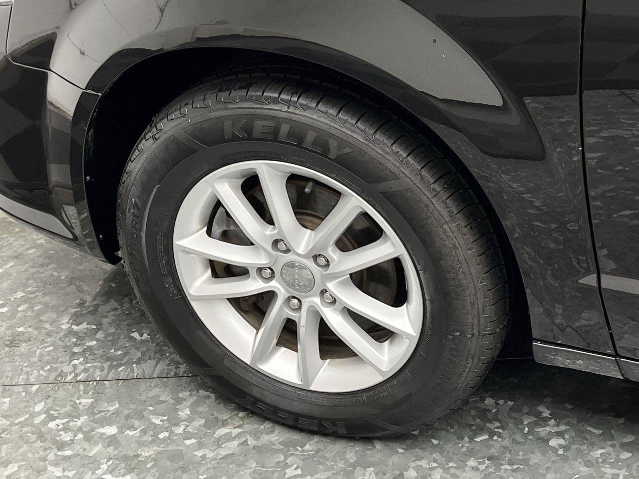 Used 2019 Dodge Grand Caravan SXT FWD image 26