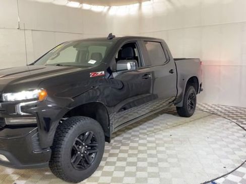 Used 2021 Chevrolet Silverado 1500 LT Trail Boss w/ Convenience Package II AWD/4WD image 4