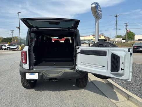 New 2026 Ford Bronco Outer Banks w/ Sasquatch Package image 21
