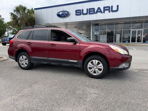 Used 2011 Subaru Outback 2.5i AWD/4WD image 1